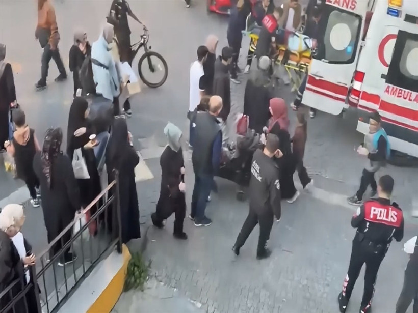 Tamir ettiği kepenk başına düştü: İşçi ağır yaralandı - Resim : 1