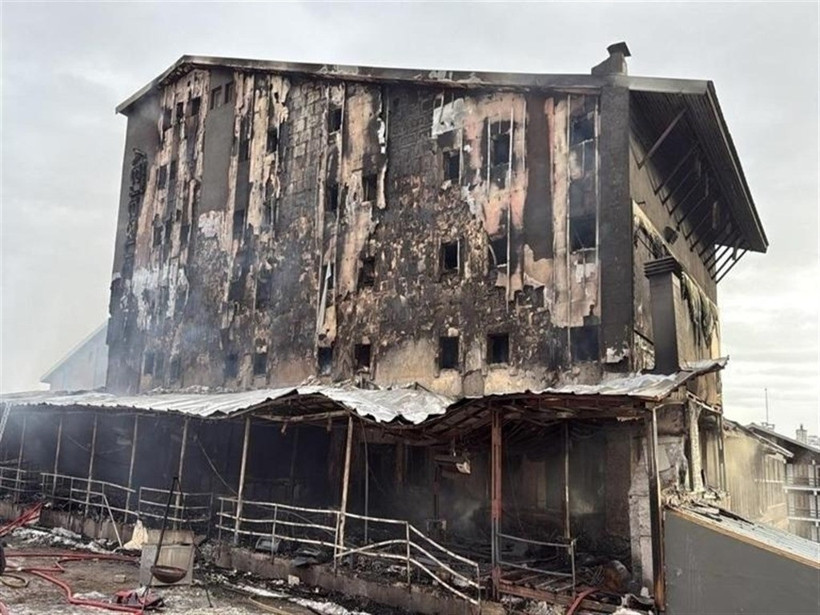 Uludağ'daki otel yangınında itfaiye skandalı iddiası: Gelen araçta su yoktu - Resim : 5