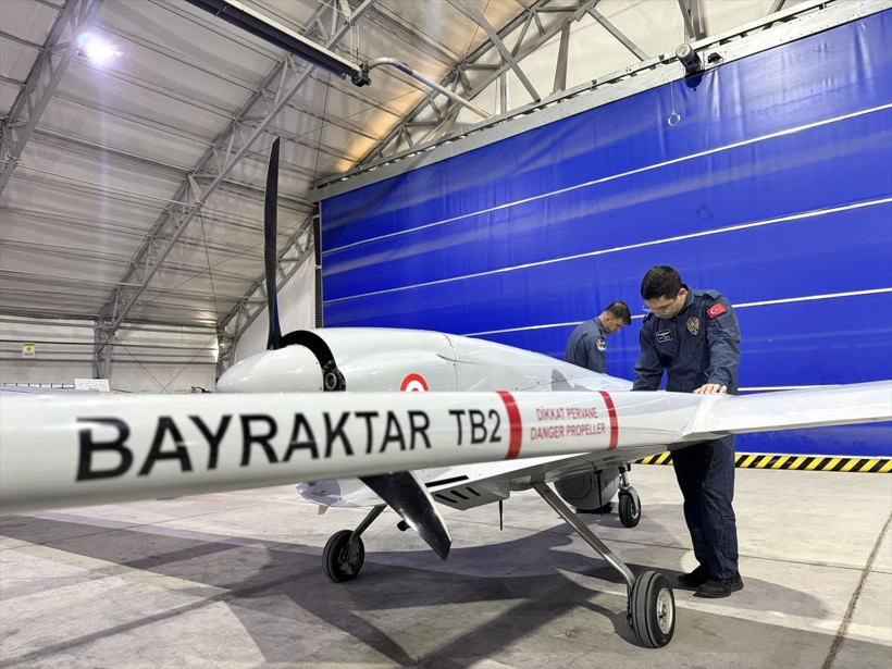 Emniyetin “havadaki gözleri” 7/24 görevde: Van semalarında suç avı - Resim: 5