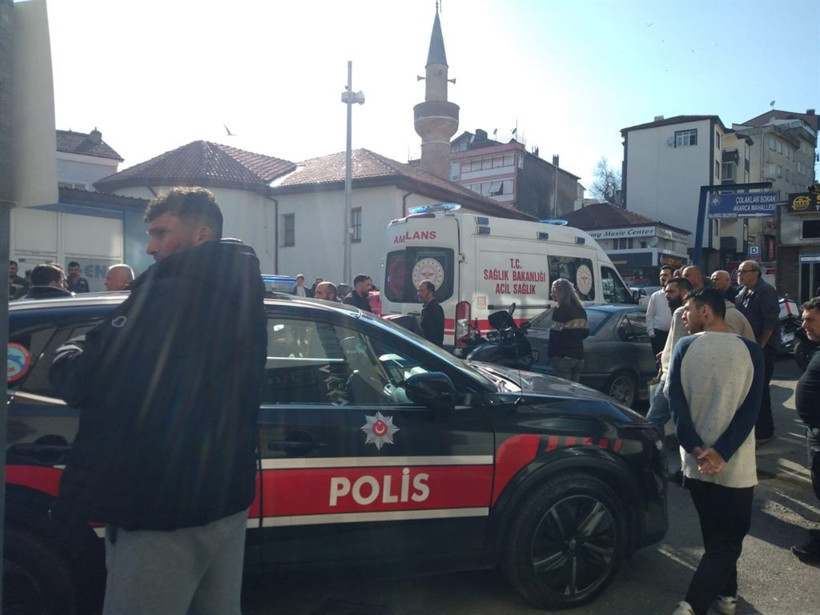 Eski sevgili kavgasında kan aktı: Önce darbedildi, sonra makasla yaraladı - Resim: 2