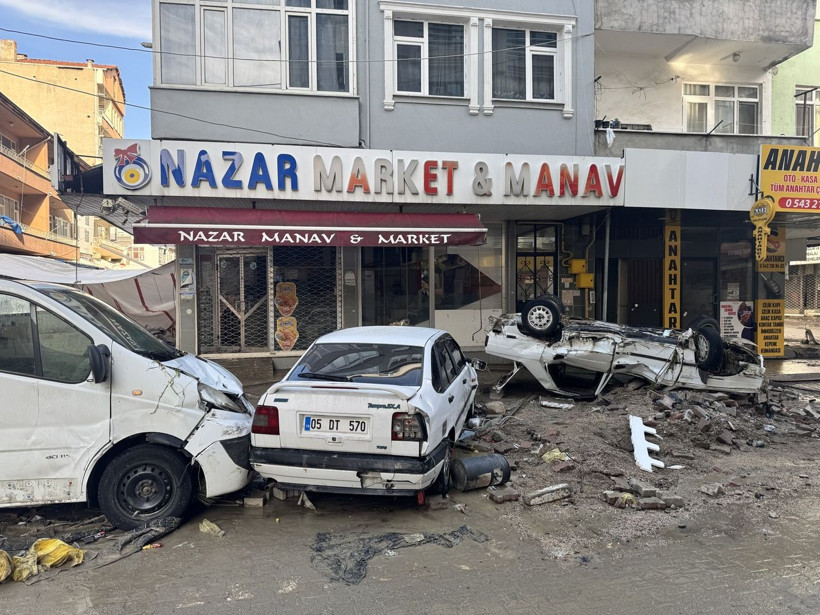 Samsun'u sel vurdu: Felaketin boyutu gün ağarınca ortaya çıktı - Resim: 9