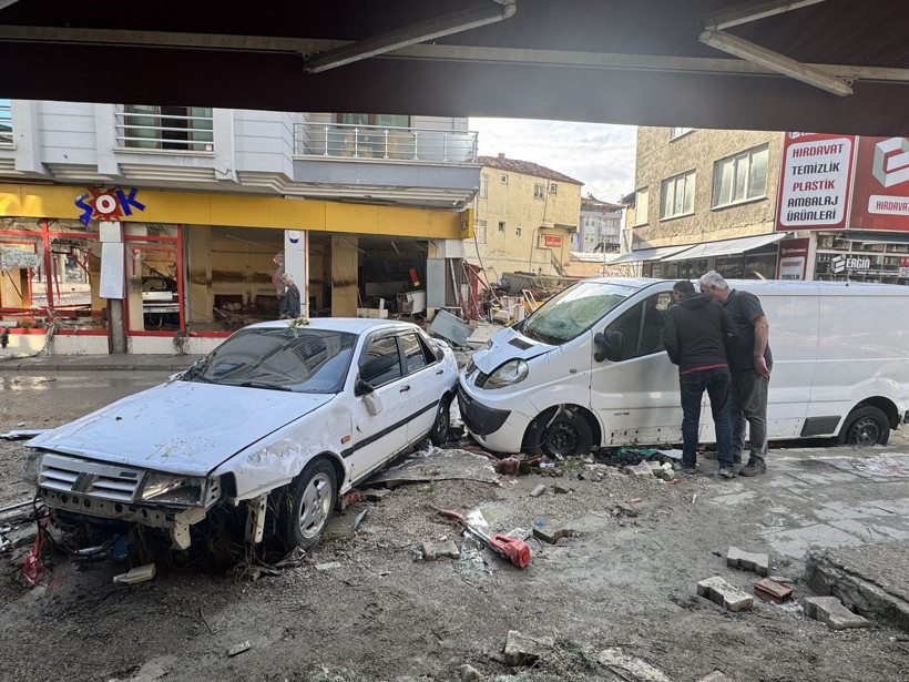 Samsun'u sel vurdu: Felaketin boyutu gün ağarınca ortaya çıktı - Resim: 8