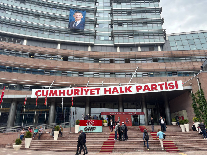 Ankara’da hareketli saatler… YENİÇAĞ CHP Genel Merkezi’nde - Resim : 9