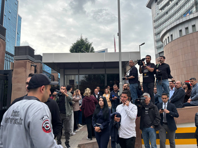 İcra memurları Kılıçdaroğlu'na kararı tebliğ etti - Resim : 3