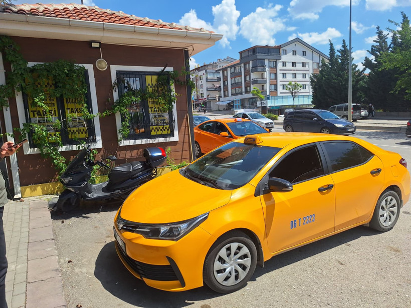 Aralarında kadınlarda var: Taksi durağını savaş alanına çevirdiler: 3 yaralı - Resim : 5