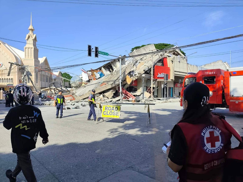 Filipinler'de şiddetli deprem: 32 ölü - Resim : 4