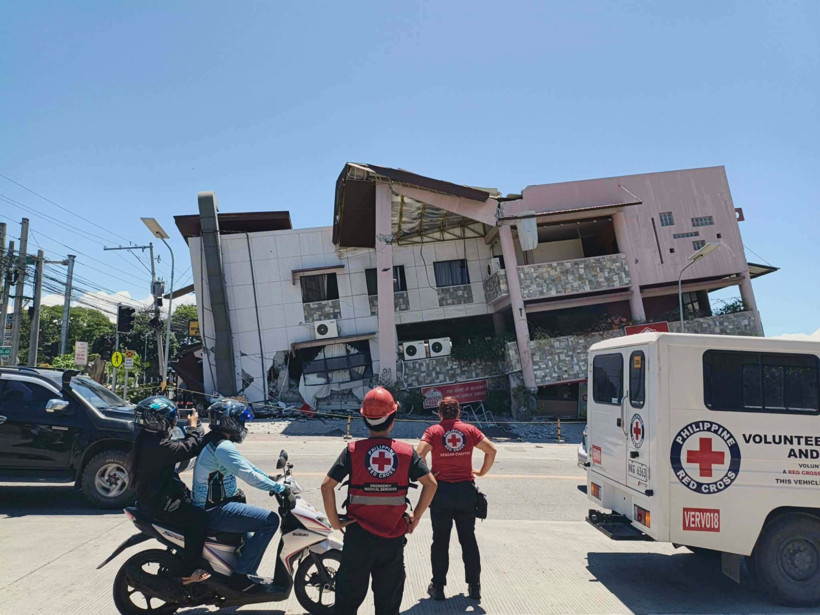 Filipinler'de şiddetli deprem: 32 ölü - Resim : 1