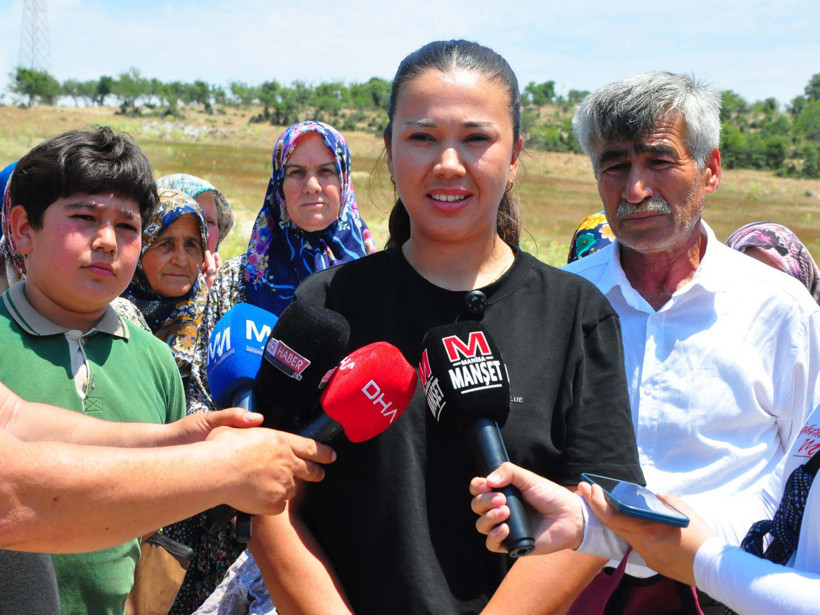 Manisa’da mezarlık krizi patladı: Köylüler traktörlerle sokaklara döküldü - Resim : 6