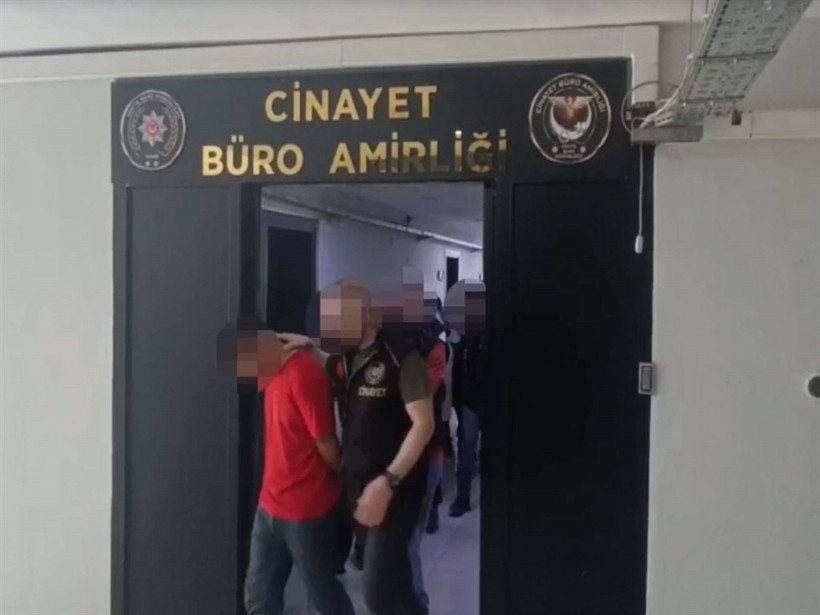 İzmir'de silahlı kavga: 15 yaşındaki çocuk hayatını kaybetti - Resim : 1