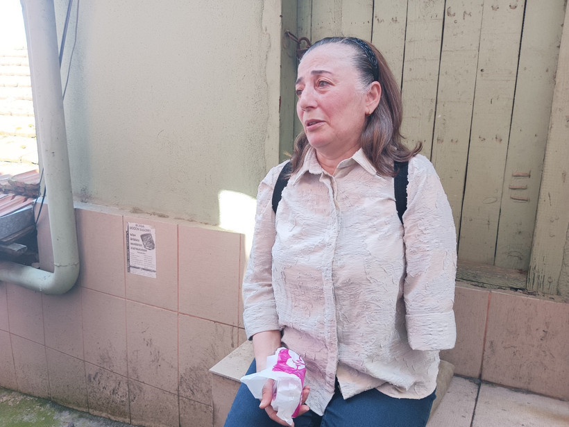 Depremde kolunu, yangında evini kaybetti - Resim : 1