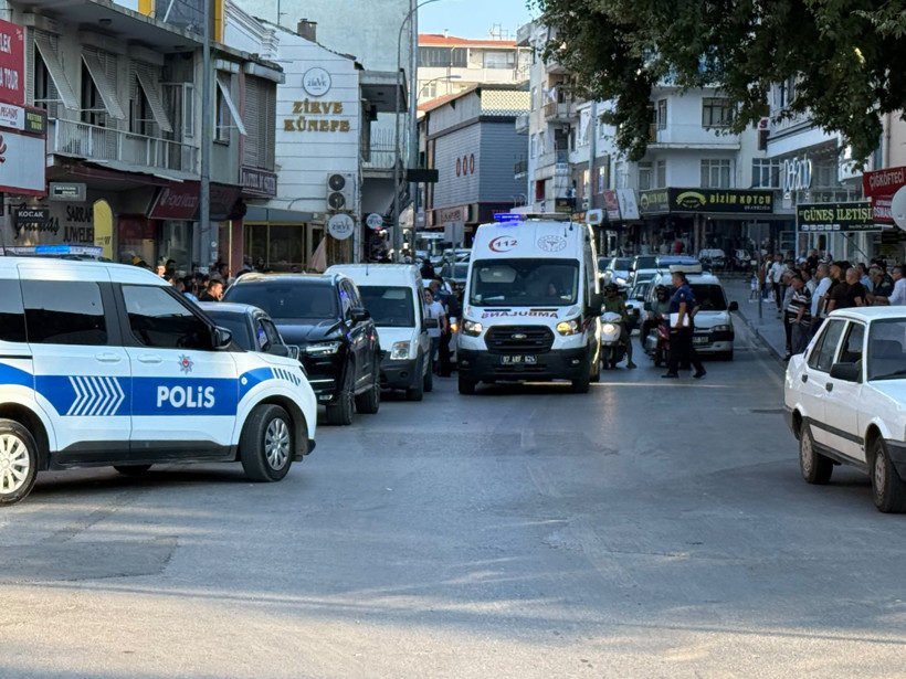Pastalı sürpriz kana bulandı: Eşinin gözü önünde kurşun yağmuruna tuttu - Resim : 2