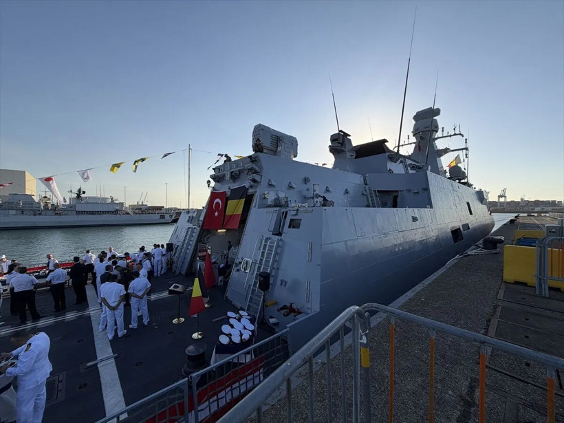 Milli savaş gemisi TCG Burgazada, Belçika'da ziyaretçilerini ağırlayacak - Resim : 1
