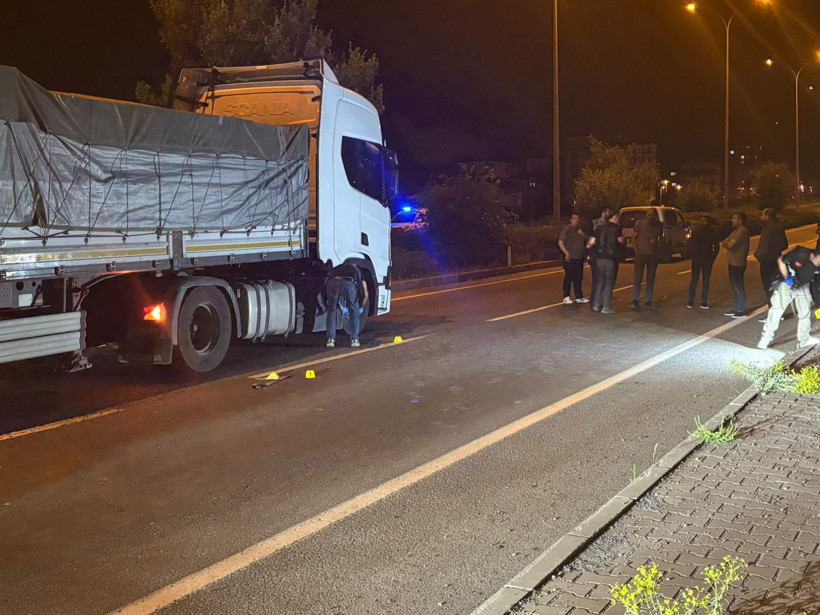 Tetiği çekti, kaçarken TIR'ın altında kaldı: Film sahnelerini aratmayan olay - Resim : 2