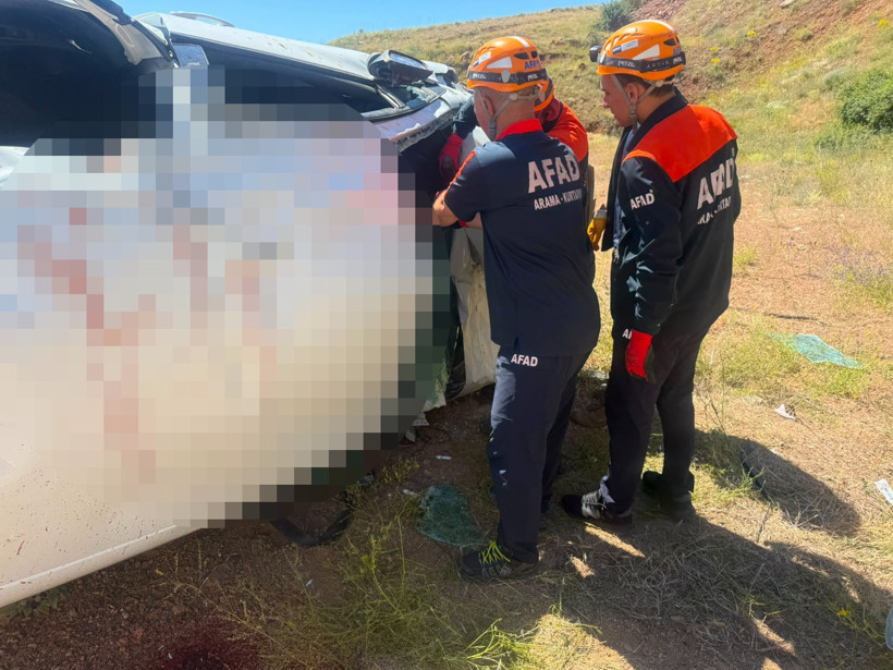 Otomobil şarampole uçtu: Aileden acı haber geldi - Resim : 2