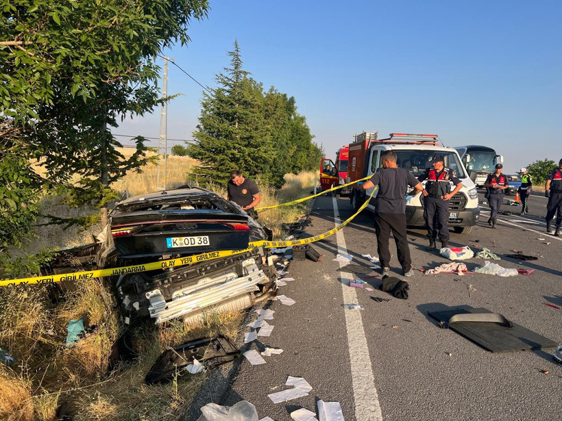 Kilometreler kala kahreden ölüm: Gurbetçi aile yok oldu - Resim: 2
