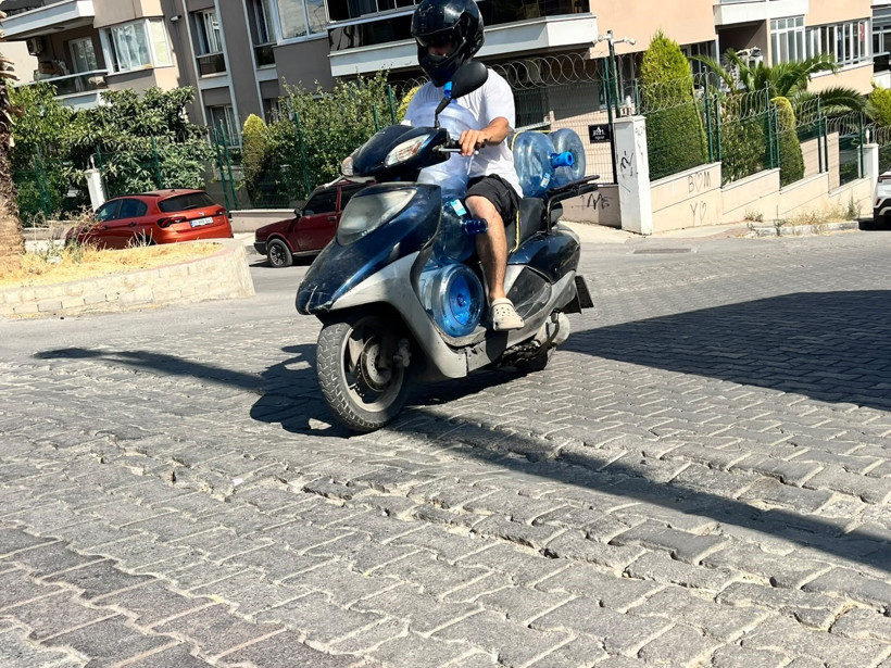 Motosikletliye saldırdı, 180 bin liralık oldu: Ehliyetine el konuldu - Resim : 4