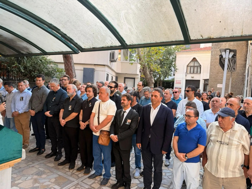 Usta oyuncu Can Kolukısa son yolculuğuna uğurlandı - Resim : 1