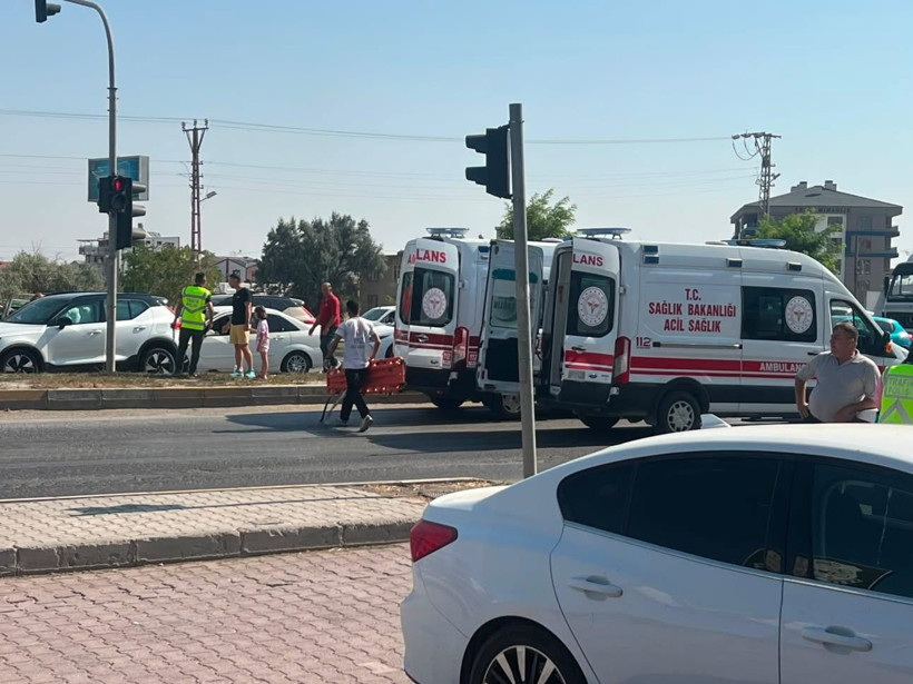 Karapınar’da feci kaza: İki otomobil çarpıştı, 2 yaralı - Resim : 1