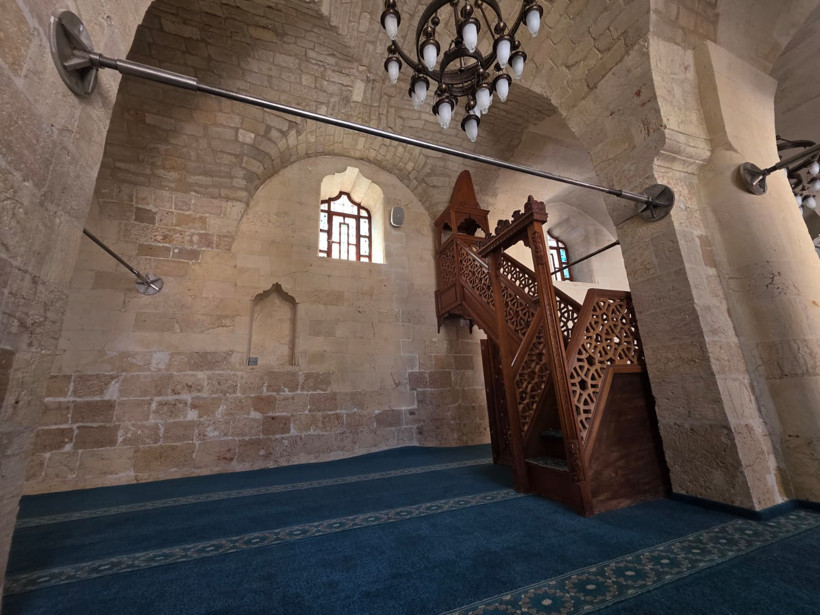 Depremde hasar gören iki tarihi cami Mevlid Kandili'nde yeniden ibadete açılıyor - Resim : 1