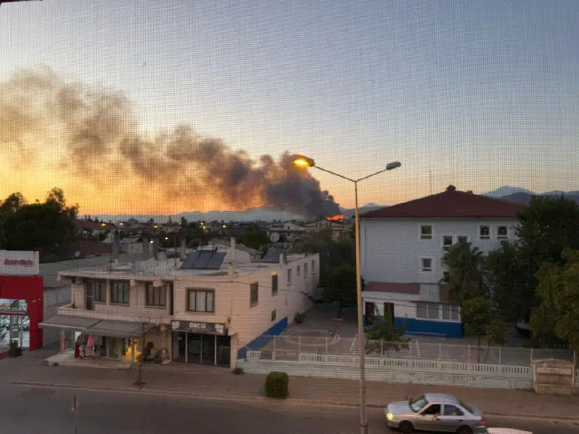 Muğla'da orman yangını her yeri sardı: Evler tahliye edildi - Resim : 1
