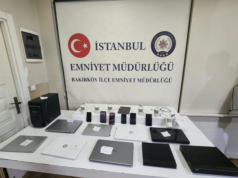 Gizli kamera ile çekip videoları sattılar: Güzellik merkezinde büyük skandal - Resim : 1