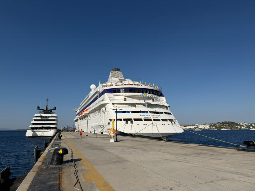 Amerikalı ve Rus turistler aynı anda Bodrum’da - Resim : 2