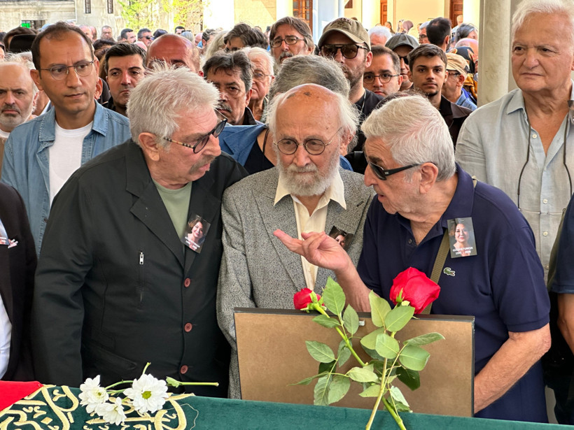 Usta sanatçı Gülsen Tuncer son yolculuğuna uğurlandı - Resim : 3