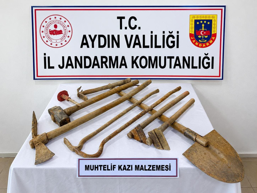 Kazdıkları kuyuda yakalandılar: Ürün yerine tarih peşindelerdi - Resim: 5