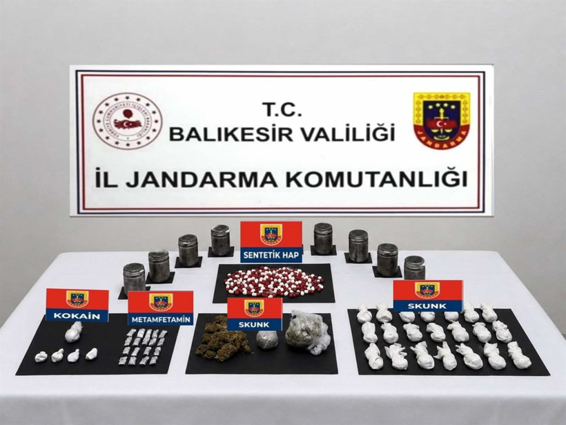 Balıkesir’de 13 ilçede uyuşturucu operasyonu; 46 şüpheliye gözaltı - Resim : 2