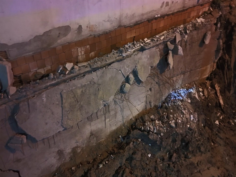 İstanbul Bahçelievler'de istinat duvarı yıkıldı: 20 daire tahliye edildi - Resim : 3