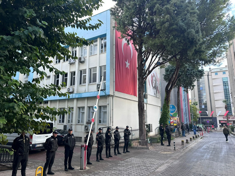 Merkezefendi Belediyesi’ne operasyon: Belediye Başkanı Şeniz Doğan gözaltında - Resim : 1