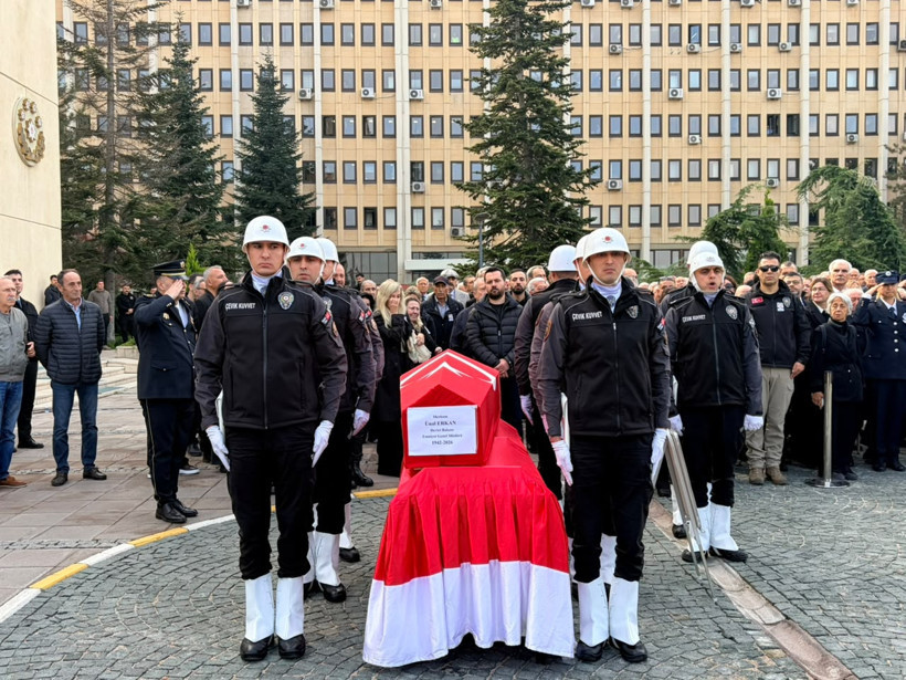 Eski Devlet Bakanı Ünal Erkan için Emniyet Genel Müdürlüğü'nde Resmi tören düzenlendi - Resim : 3