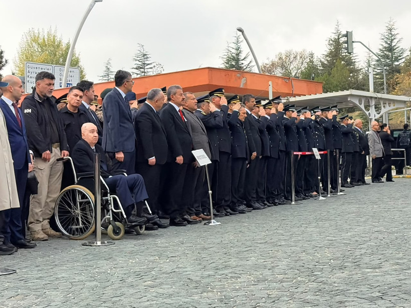 Eski Devlet Bakanı Ünal Erkan için Emniyet Genel Müdürlüğü'nde Resmi tören düzenlendi - Resim : 5