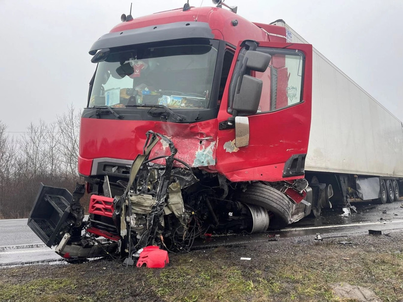 PAOK taraftarlarını taşıyan araç Romanya’da kaza yaptı: 7 ölü - Resim : 1
