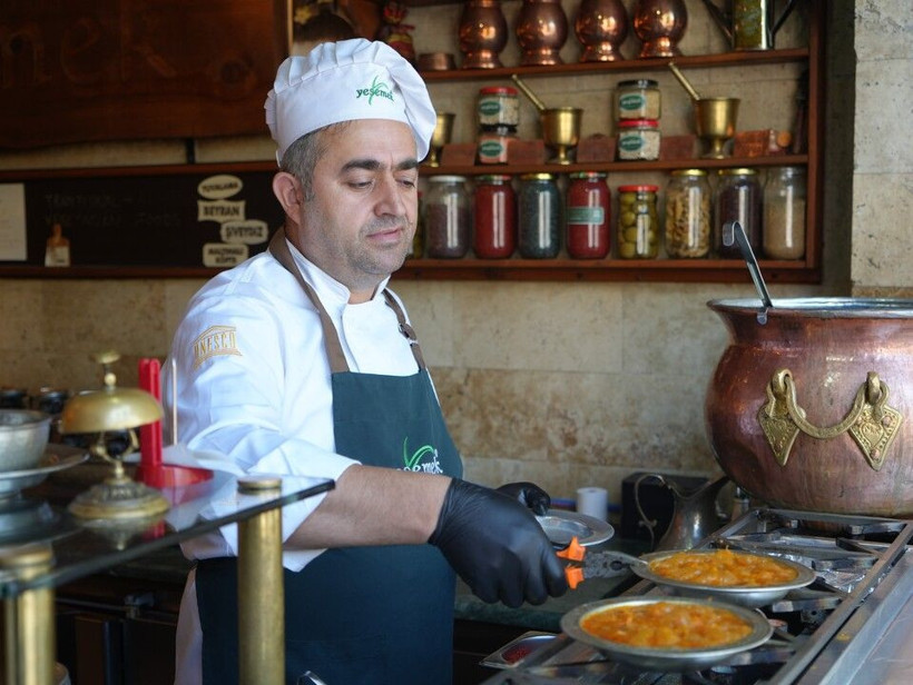 Günde 750 tabak satılıyor… 12 saat hazırlanıyor, 3 dakikada pişiyor: Gaziantep'in tescilli lezzeti - Resim: 1