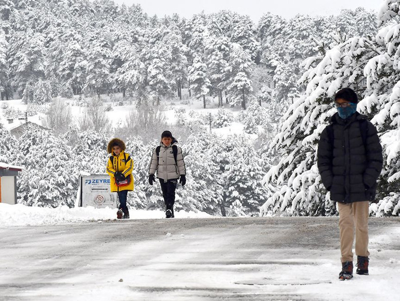 Kar ve buzda güvenli adım atmanın püf noktaları: İşte uzmanların gizli taktikleri - Resim: 9