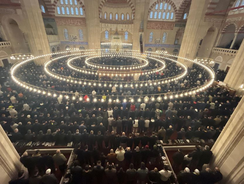 Selimiye’de hasret bitti: Mimar Sinan’ın emanetinde ilk bayram safı - Resim : 2