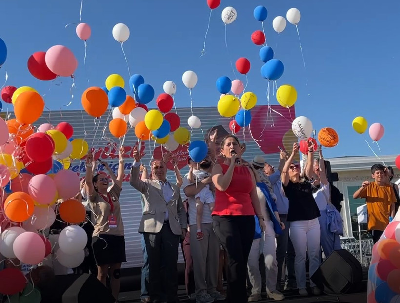 SMA mücadelesinde zafer: Metehan’ın kampanyası tamamlandı, balonlar gökyüzüne bırakıldı - Resim : 1