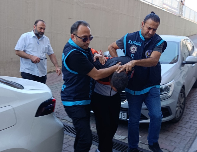 Misafirliğe gittiği evde cinayet işledi - Resim : 1