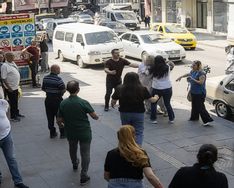 Bir ayna kırıldı, cadde savaş alanına döndü - Resim : 3