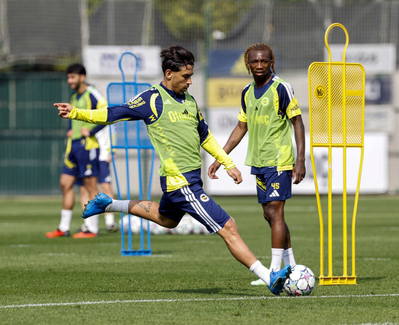 Fenerbahçe'de Aston Villa mesaisini sürdürdü - Resim : 1