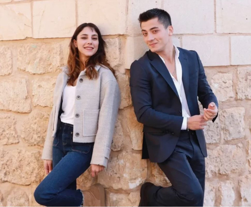 Uzak Şehir’de rol arkadaşlığı gerçeğe dönüşmüştü: Dilin Döğer ve Atakan Özkaya’dan yeni kareler - Resim : 3