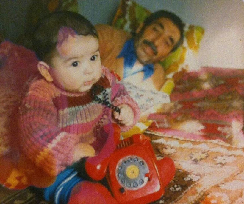 Topu ve şortu kendisinden büyük minik çocuk kim? Bugün milyonların izlediği Uzak Şehir'in yıldız oyuncusu - Resim: 24