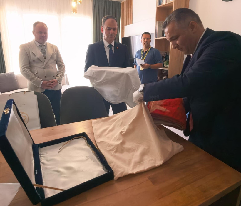 Kıbrıs Barış Harekâtı'nın izlerini taşıyan Türk bayrağı restore edilecek - Resim : 2