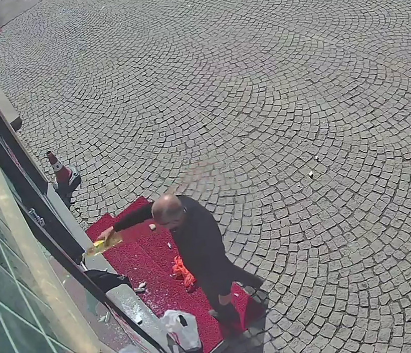 Buda diploma kiralama husumeti: Benzin bulamayınca Ayçiçek yağına sarıldı - Resim : 1