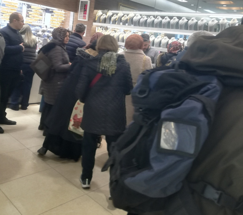 Kuyumcular altın talebine yetişemiyor: Gram altında stok tükendi - Resim : 2