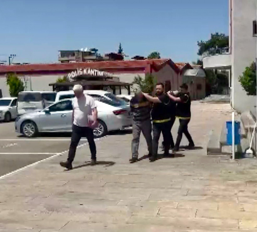 Banka takiplisinden sonra şimdi de kasap takiplisi: Saniyeler içinde kilolarcasını indirdi - Resim : 6