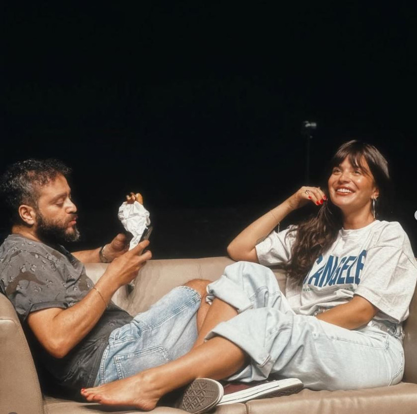 Dekor felaketi: Sahnede korku dolu anlar! Aslı Bekiroğlu'nun kafasına kapı düştü - Resim: 16