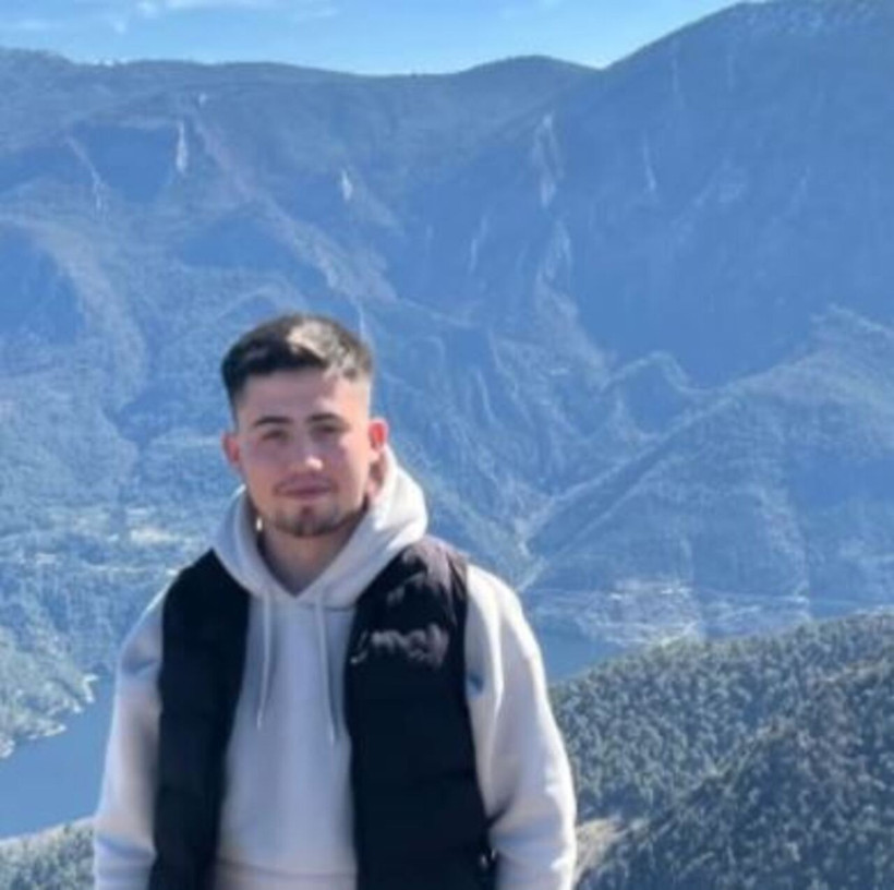 Ankara’da kardeşi tarafından bıçaklanan Beytullah Çevik son yolculuğuna uğurlandı - Resim : 2