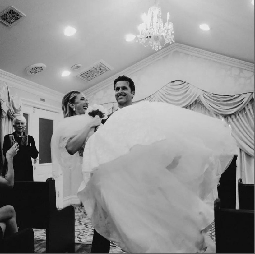 Ayrılık da Sevdaya Dahil’in Neslihan’ı Yasemin Kay Allen eski FBI Ajanı Erdal Kaya ile Las Vegas’ta sessiz sedasız evlendi: Gelinliği tam not aldı... - Resim: 3